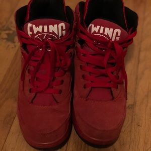 Men’s Patrick Ewing’s Size 8.5